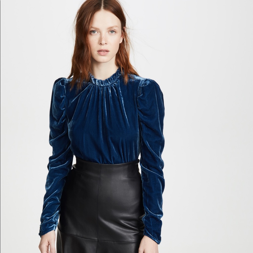 NWT Wayf Puff Sleeve Top
